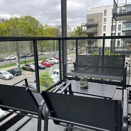 Nowy Plazowy Z Silownia I Hala Garazowa