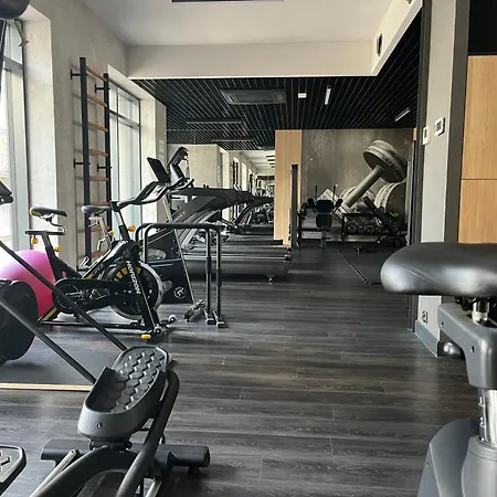 Nowy Plazowy Z Silownia I Hala Garazowa * グダニスク