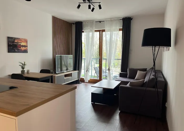 Daire Nowy Plazowy Z Silownia I Hala Garazowa *