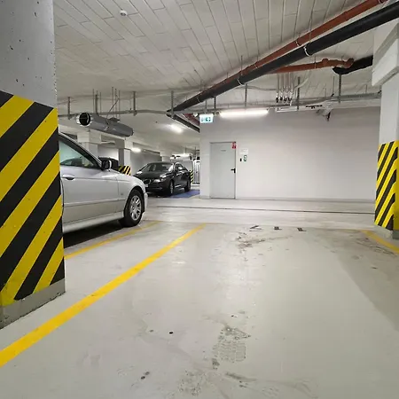 Nowy Plazowy Z Silownia I Hala Garazowa Gdaňsk