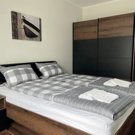 Nowy Plazowy Z Silownia I Hala Garazowa * Gdaňsk