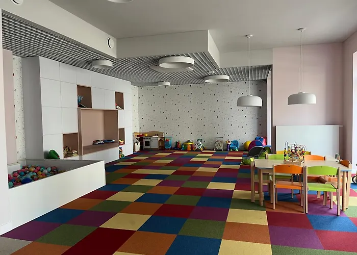 Nowy Plazowy Z Silownia I Hala Garazowa Гданьск